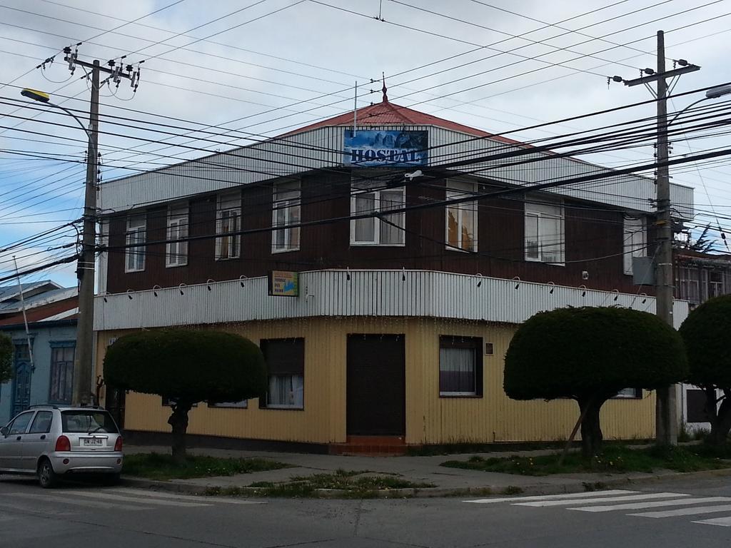 Hostal Torres Del Paine Punta Arenas Exterior photo