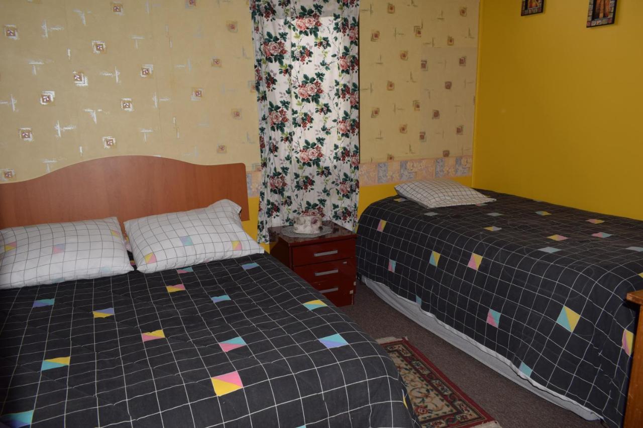 Hostal Torres Del Paine Punta Arenas Exterior photo