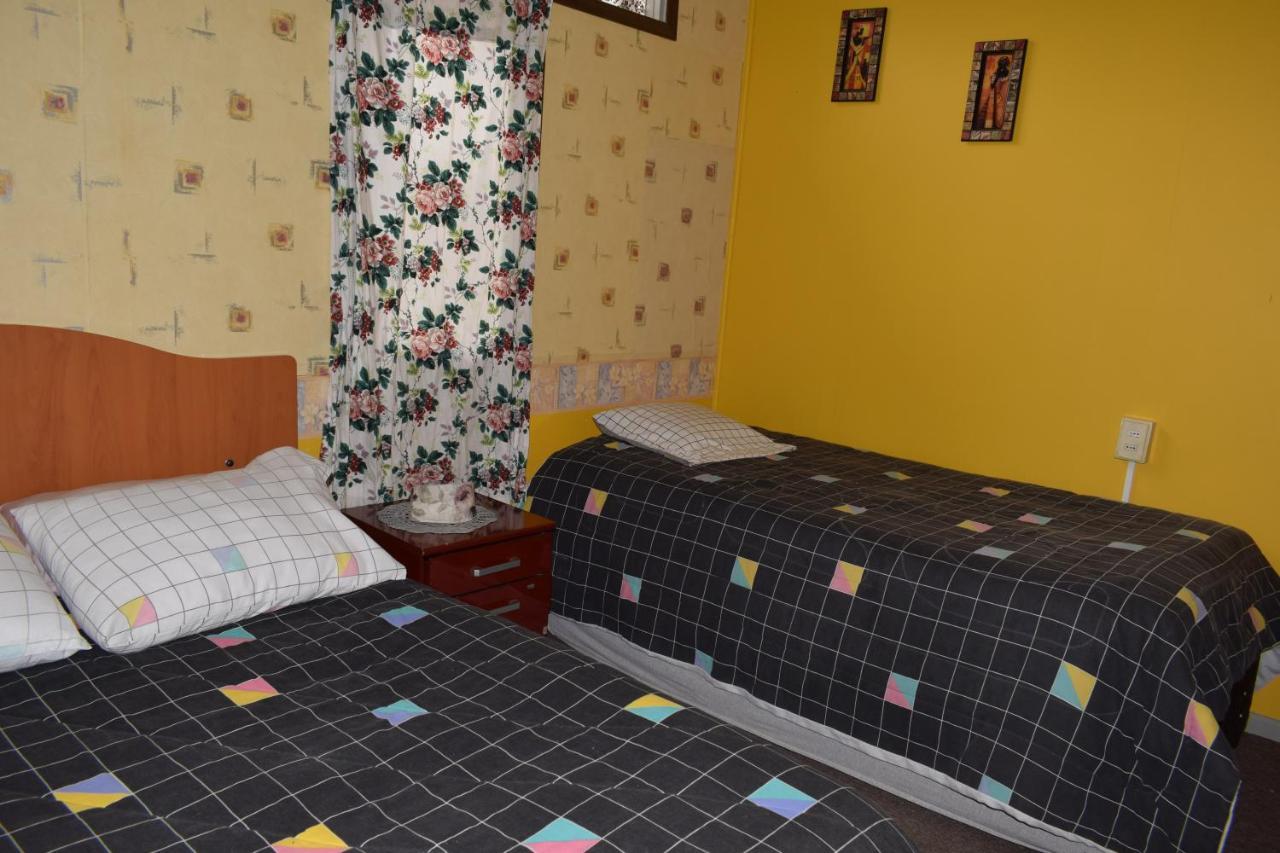 Hostal Torres Del Paine Punta Arenas Exterior photo