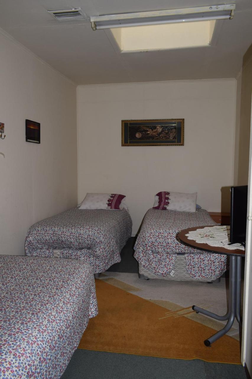 Hostal Torres Del Paine Punta Arenas Exterior photo